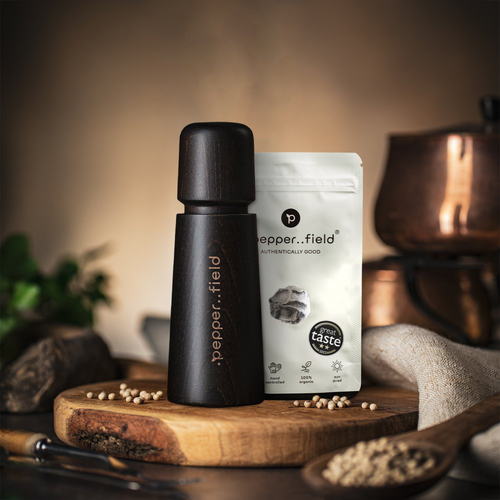 Čierny škandinávsky mlynček na korenie (17 cm)