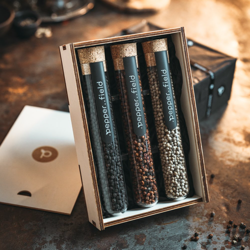 Sada veľkých skúmaviek so 3 druhmi korenia v darčekovej krabičke (3× 70 g)