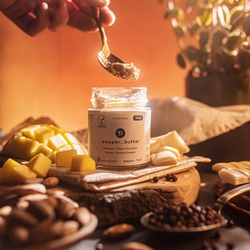 Mandlové maslo s bielou čokoládou, mangom a Kampotským korením (150g)