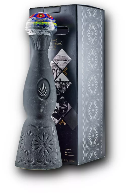 Clase Azul Mezcal Durango Artesanal Joven Kosher Keramická Fľaša 44% 0.7L